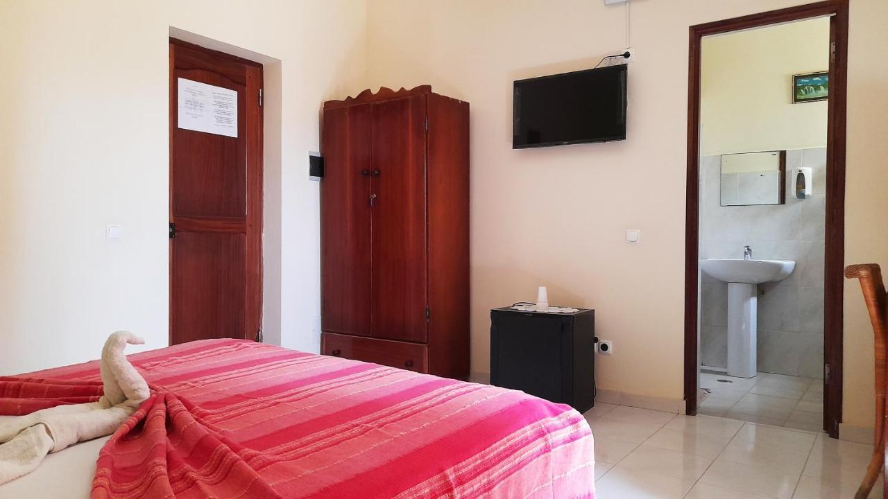 Residencial Rosa Criola Bed & Breakfast Sal Rei Dış mekan fotoğraf