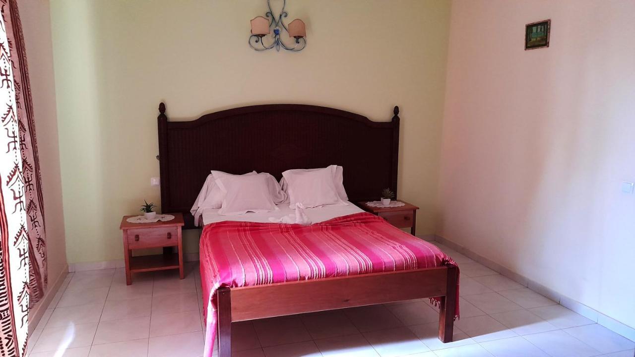 Residencial Rosa Criola Bed & Breakfast Sal Rei Dış mekan fotoğraf
