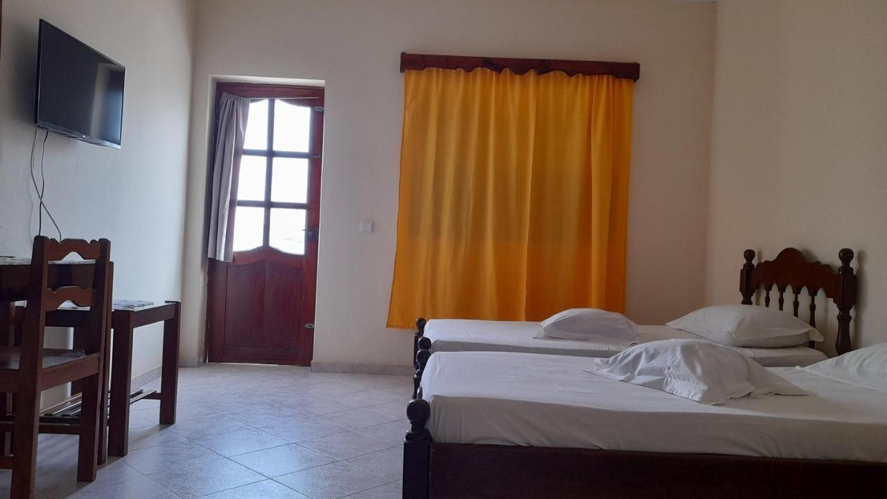 Residencial Rosa Criola Bed & Breakfast Sal Rei Dış mekan fotoğraf