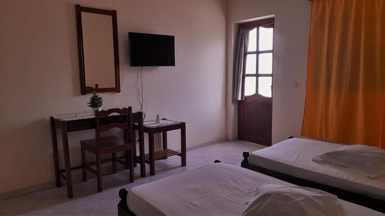 Residencial Rosa Criola Bed & Breakfast Sal Rei Dış mekan fotoğraf